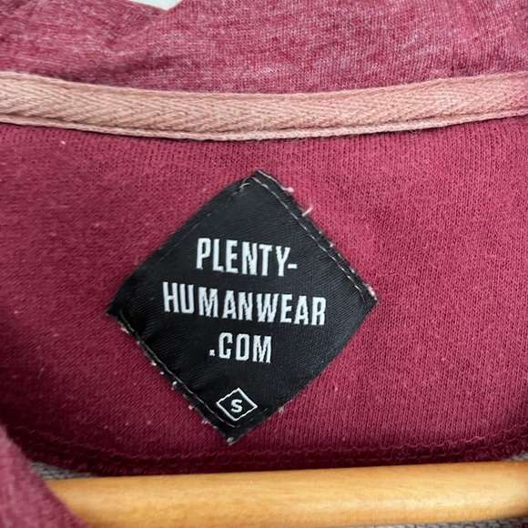 Plenty Humanwear Men's Gray and Red Sweater size small - Picture 3 of 5